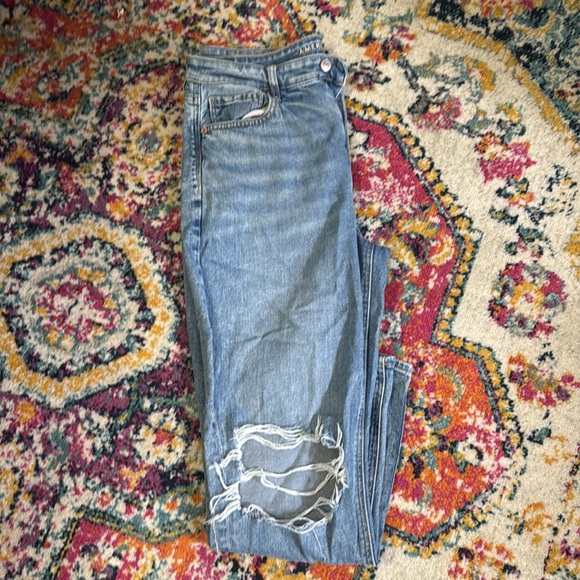American eagle size 12 mom jeans worn once! - Picture 2 of 4